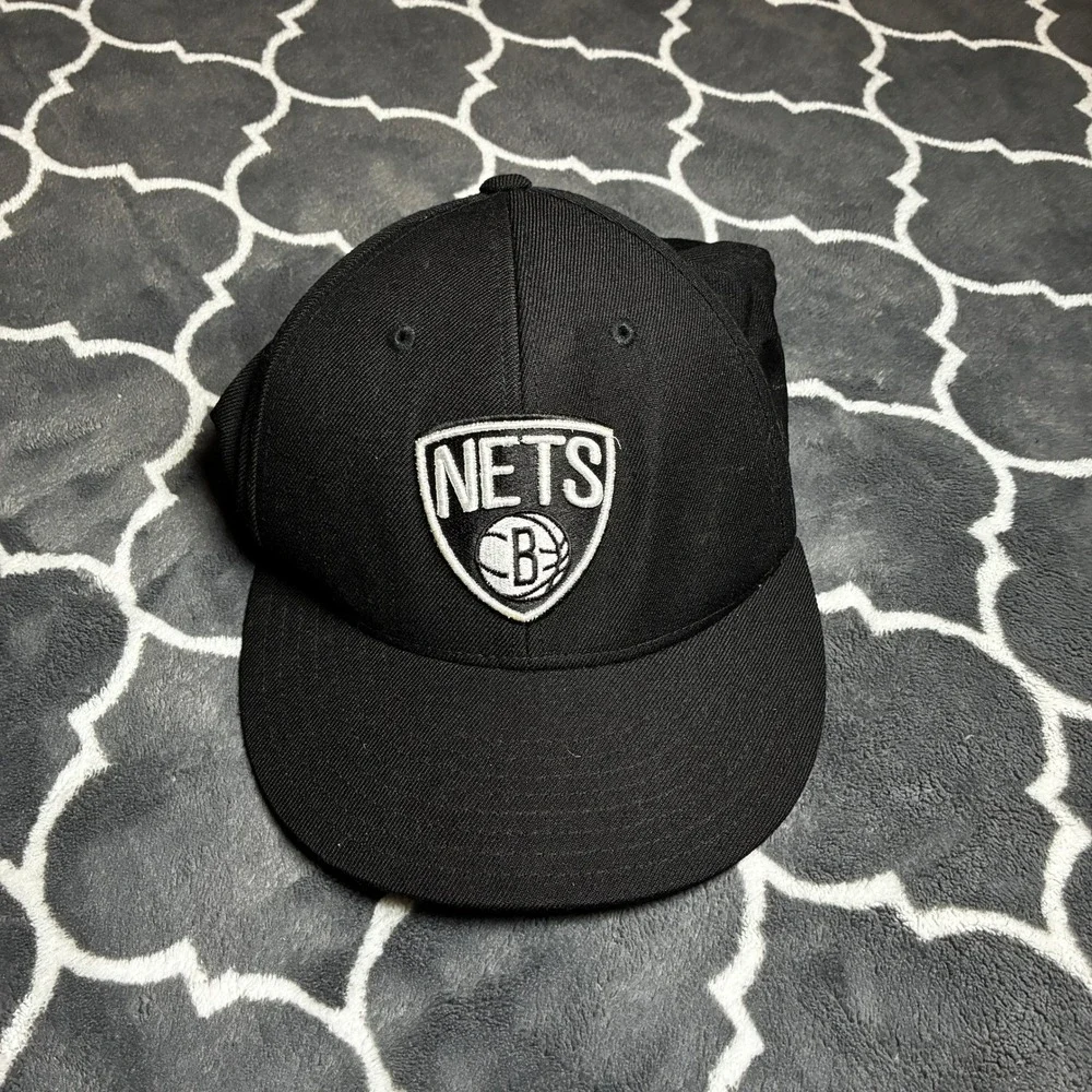 Adidas Brooklyn Nets NBA Fitted Hat 7 3/8 Black Wool Flat Brim Baseball Cap Mens